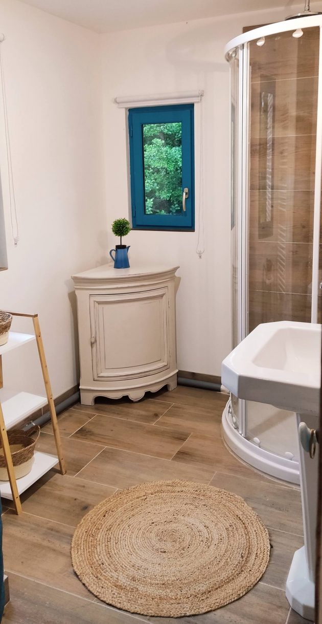 Maison avec bain nordique et étang privé – Image 4